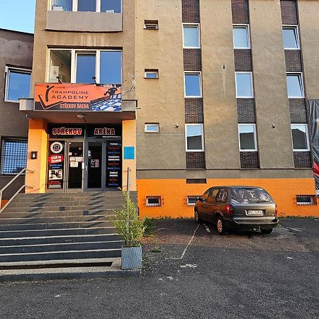 Ubytovani Strekov Arena Ústí nad Labem Екстериор снимка